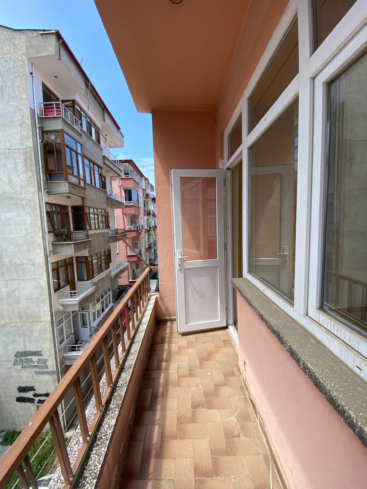 MABEL GAYRİMENKUL/ BEŞİKDÜZÜ/ ÇARŞI İÇİ 2+1 SATILIK DAİRE